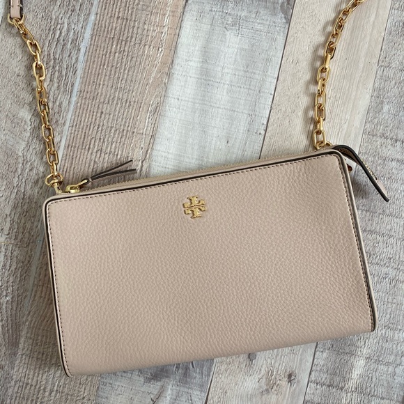 Tory Burch Handbags - Tory Burch Carter Slim